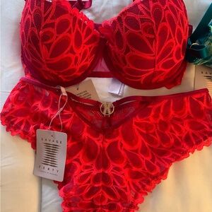 Savage X Fenty Fiery Red Lace Bra Set